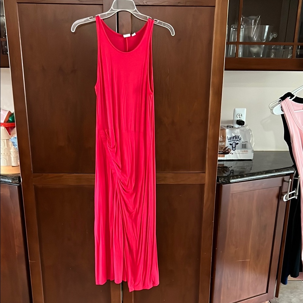 Red Sleeveless Dress